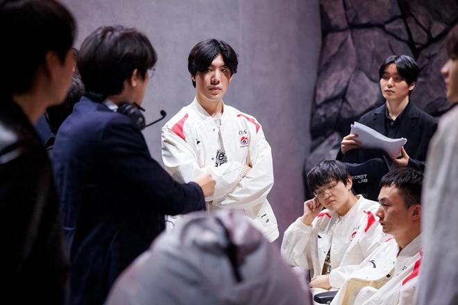 和球员带来 和球员带来